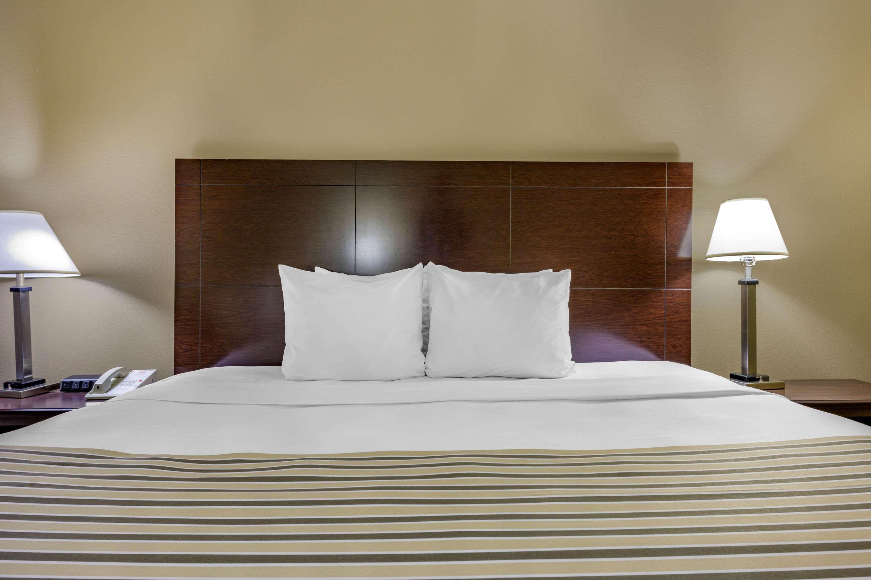 Econo Lodge Inn & Suites Triadelphia - Wheeling Luaran gambar