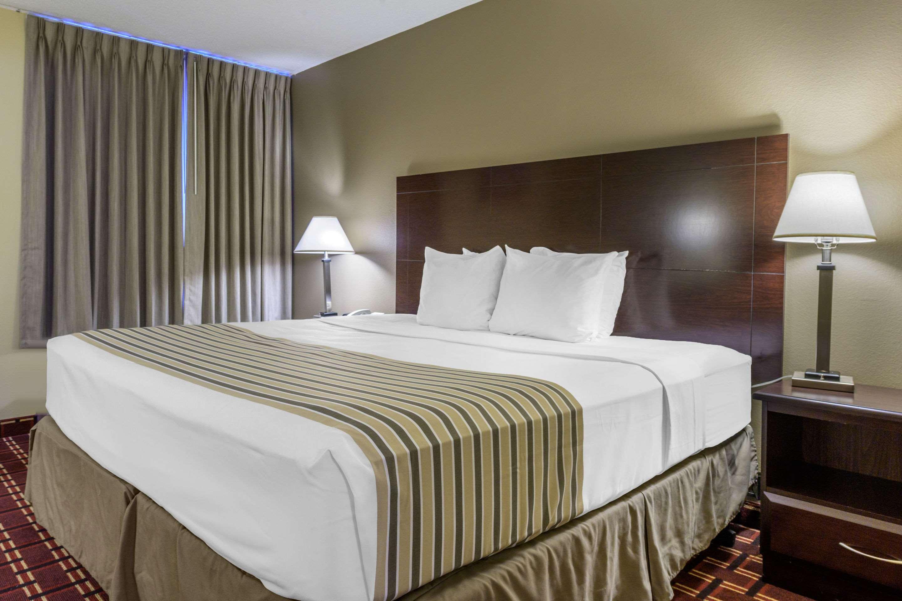 Econo Lodge Inn & Suites Triadelphia - Wheeling Luaran gambar