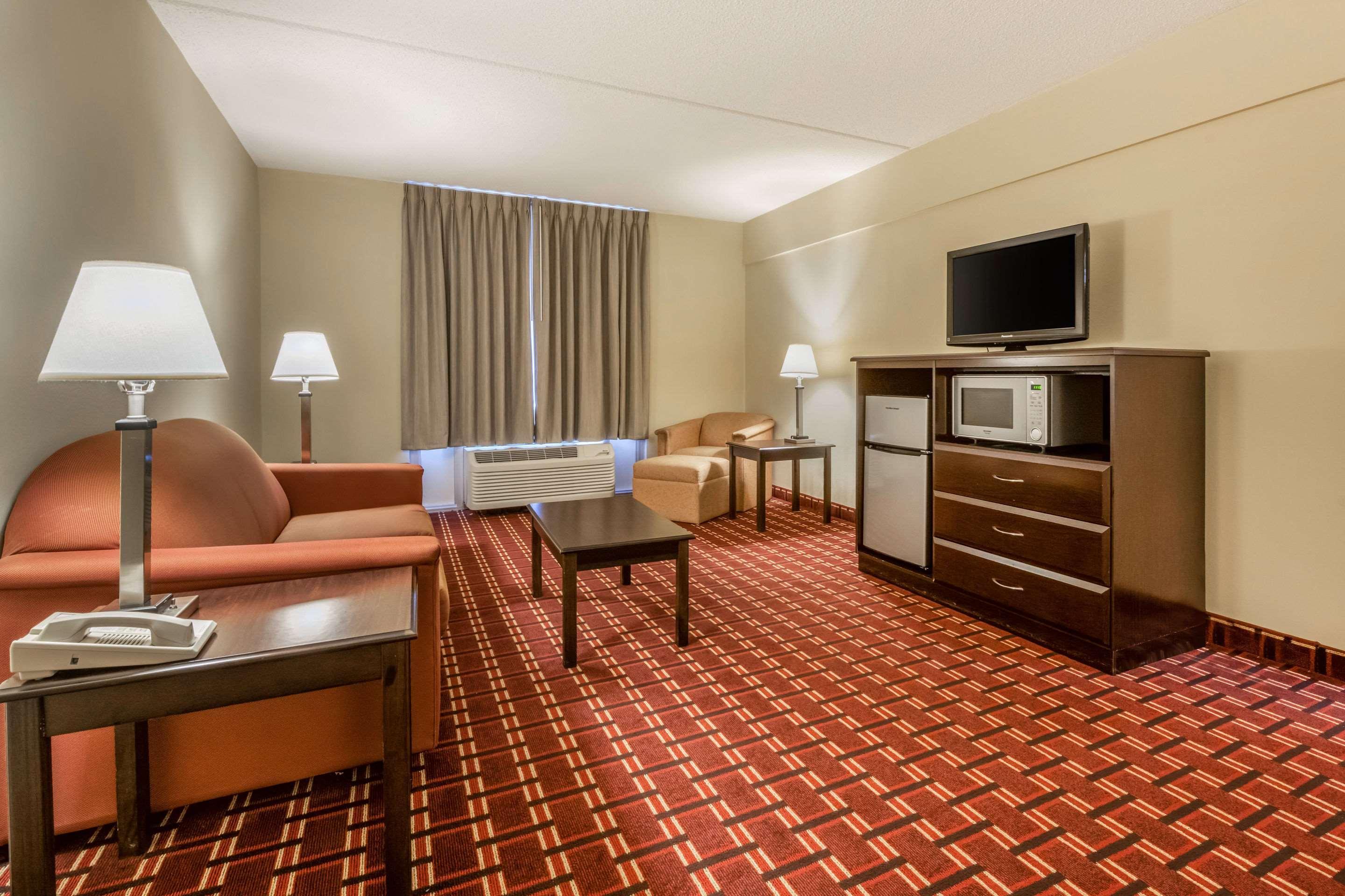 Econo Lodge Inn & Suites Triadelphia - Wheeling Luaran gambar