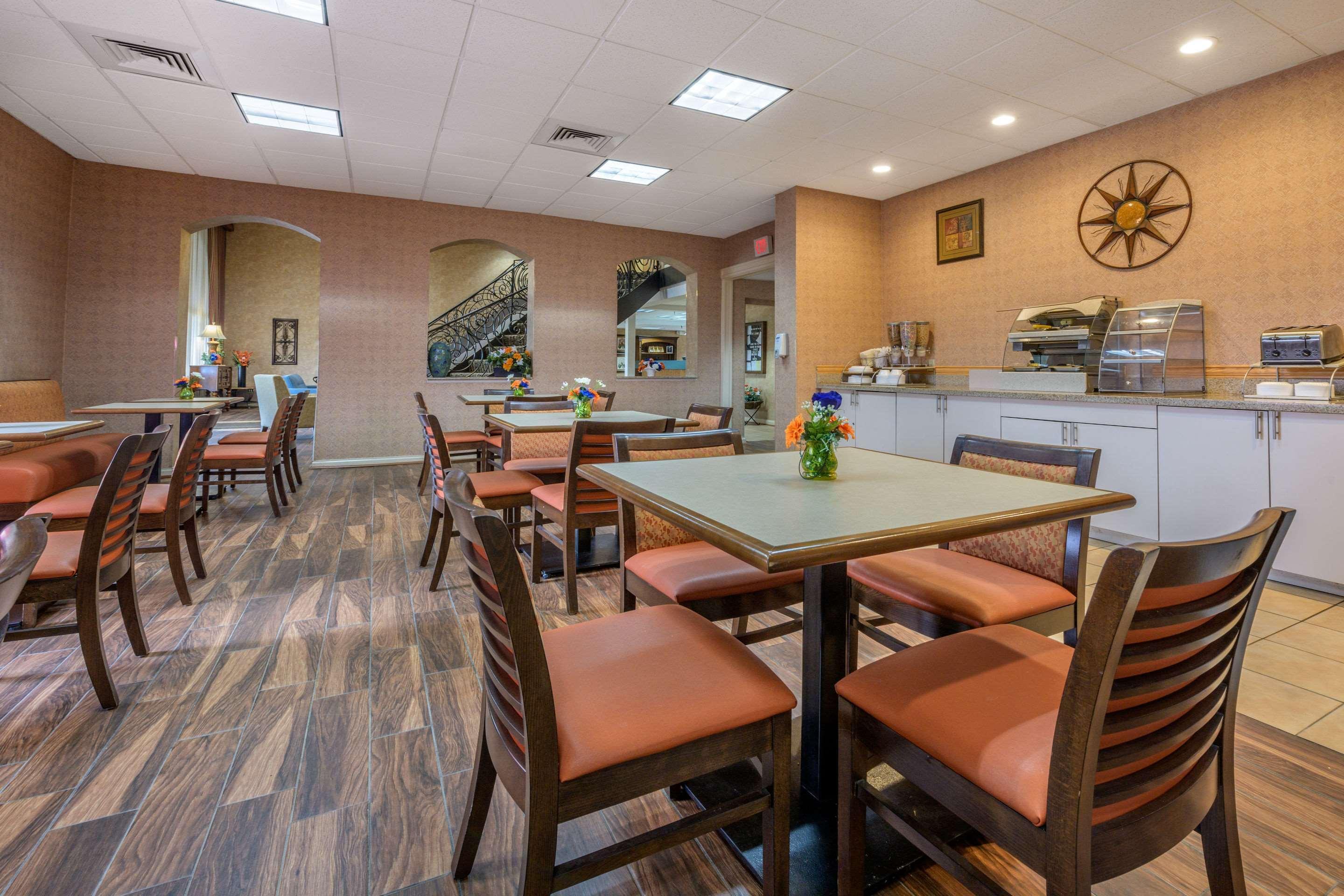 Econo Lodge Inn & Suites Triadelphia - Wheeling Luaran gambar