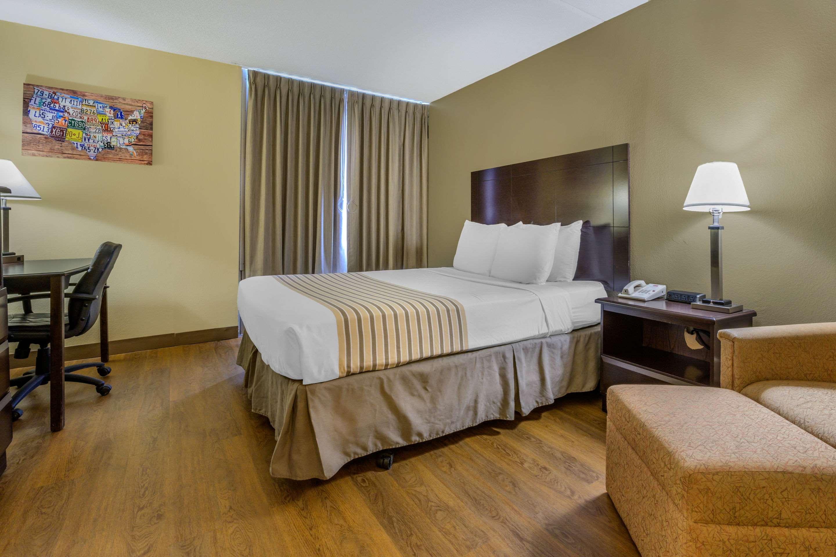 Econo Lodge Inn & Suites Triadelphia - Wheeling Luaran gambar