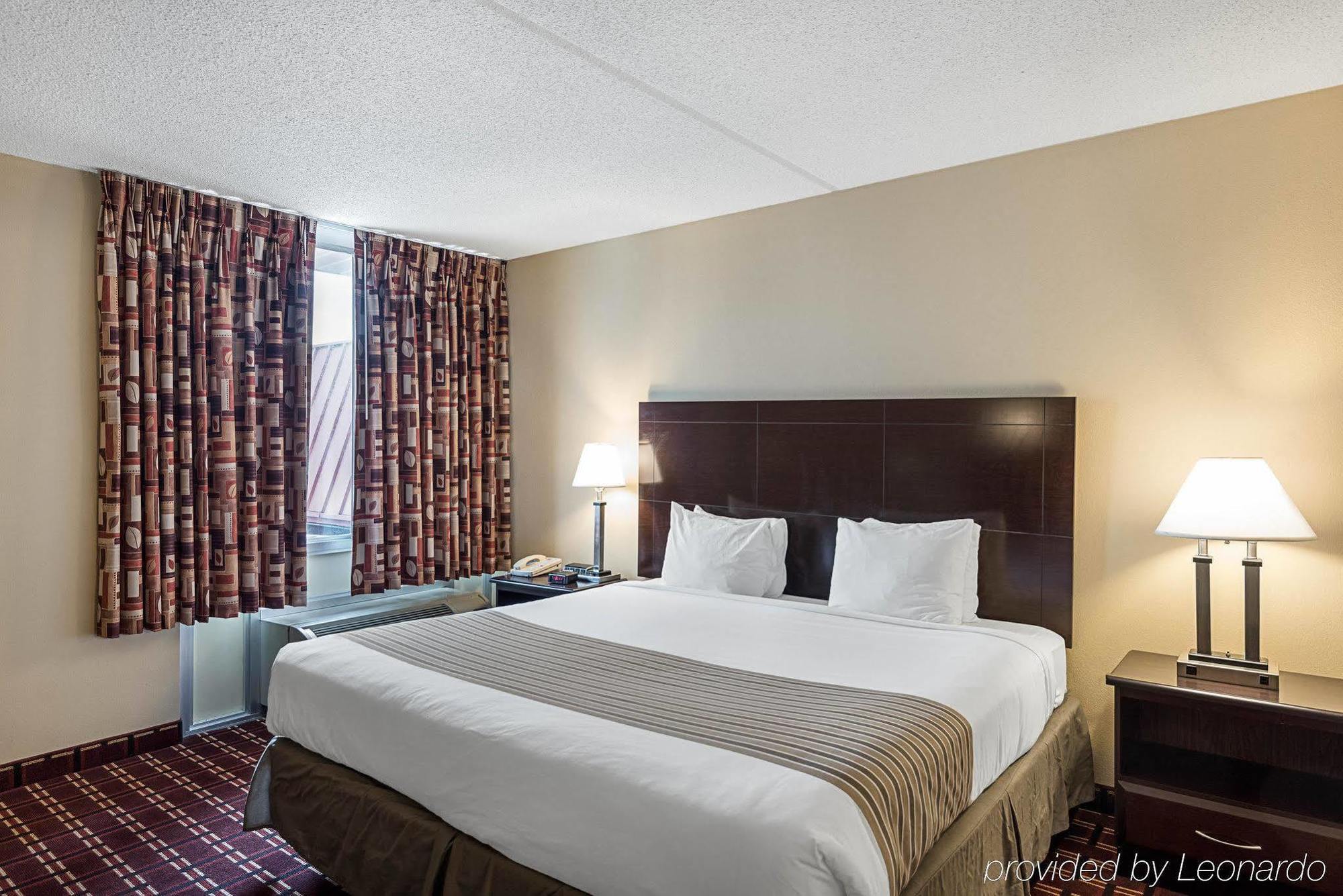 Econo Lodge Inn & Suites Triadelphia - Wheeling Luaran gambar