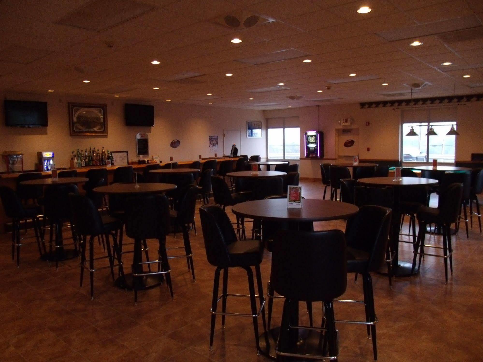 Econo Lodge Inn & Suites Triadelphia - Wheeling Luaran gambar