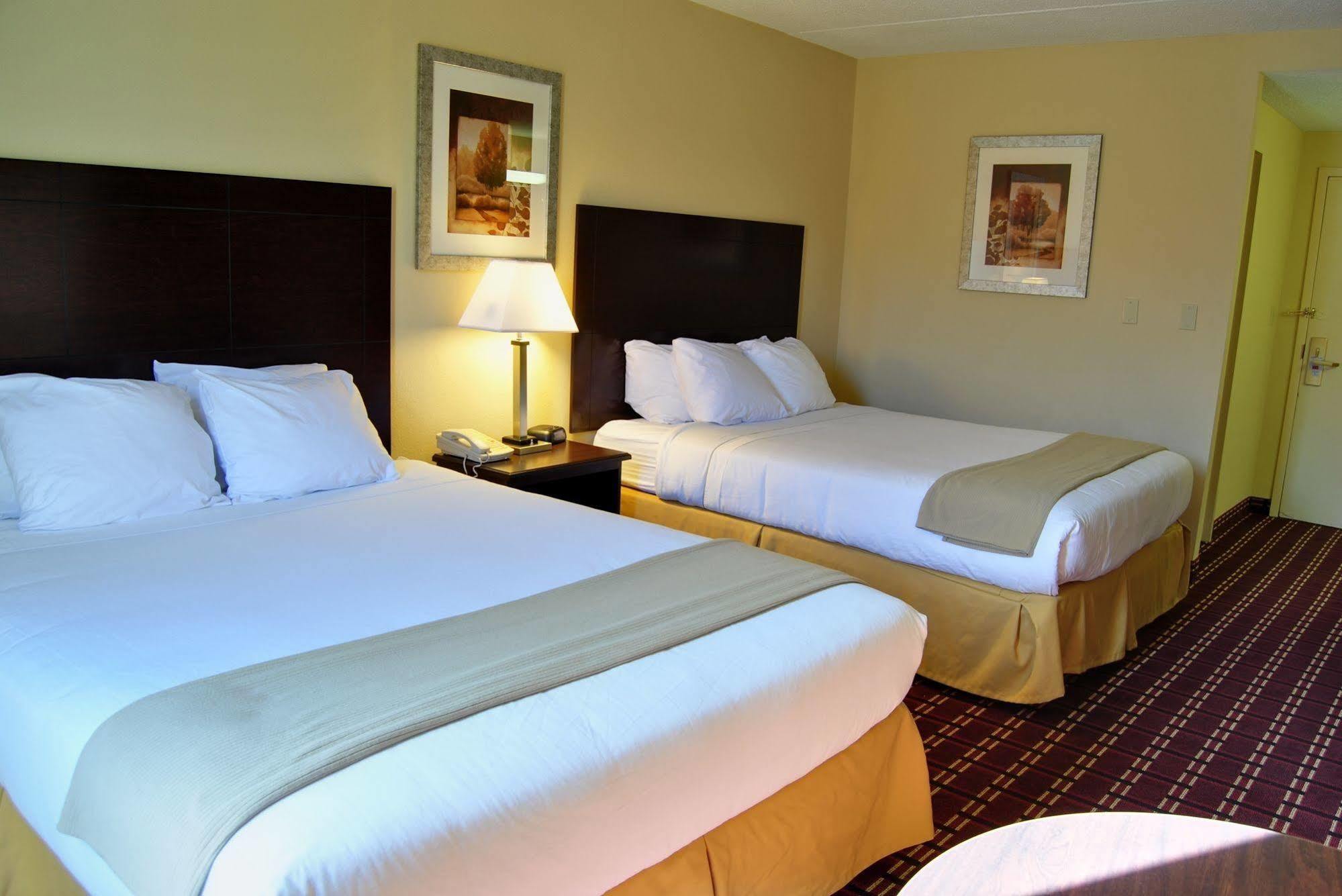 Econo Lodge Inn & Suites Triadelphia - Wheeling Luaran gambar